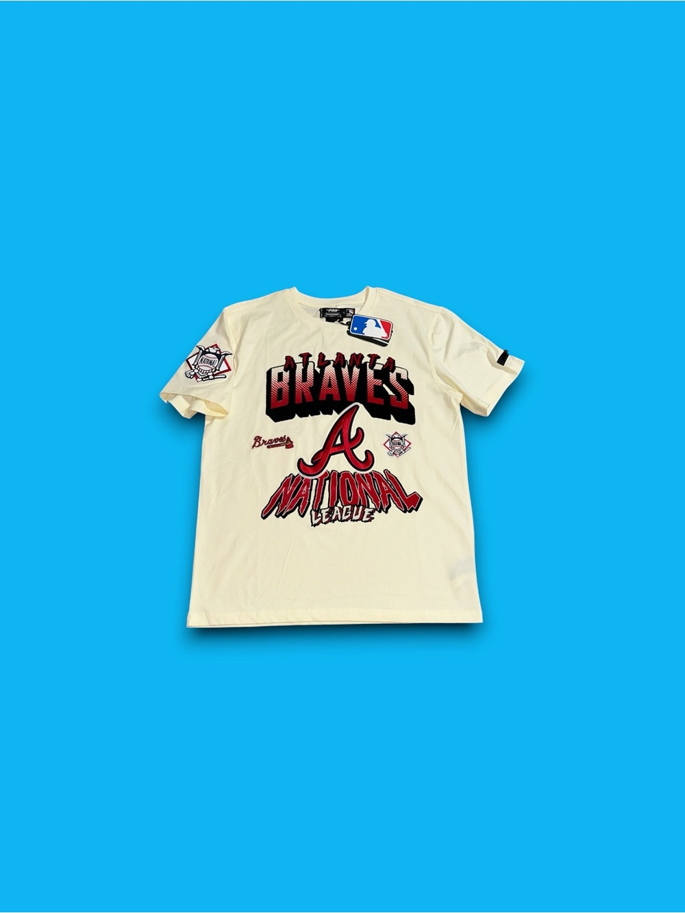 MLB Pro Standard Atlanta Braves National League beige T-Shirt men’s medium